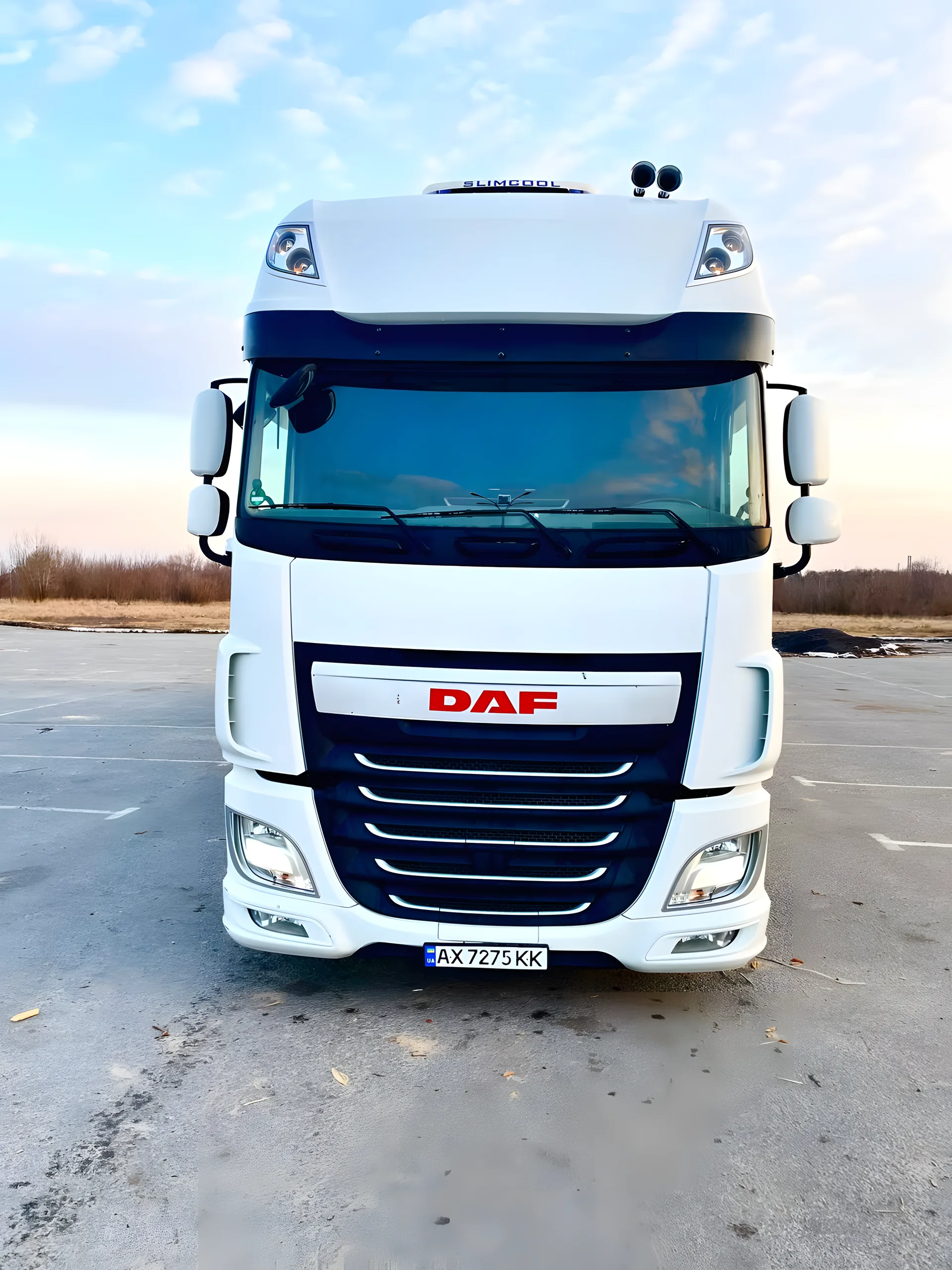 Вантажівка DAF XF компанії Transit-Freight